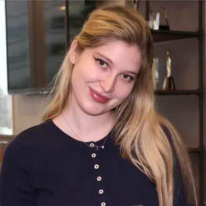 OliviaThomas OliviaThomas